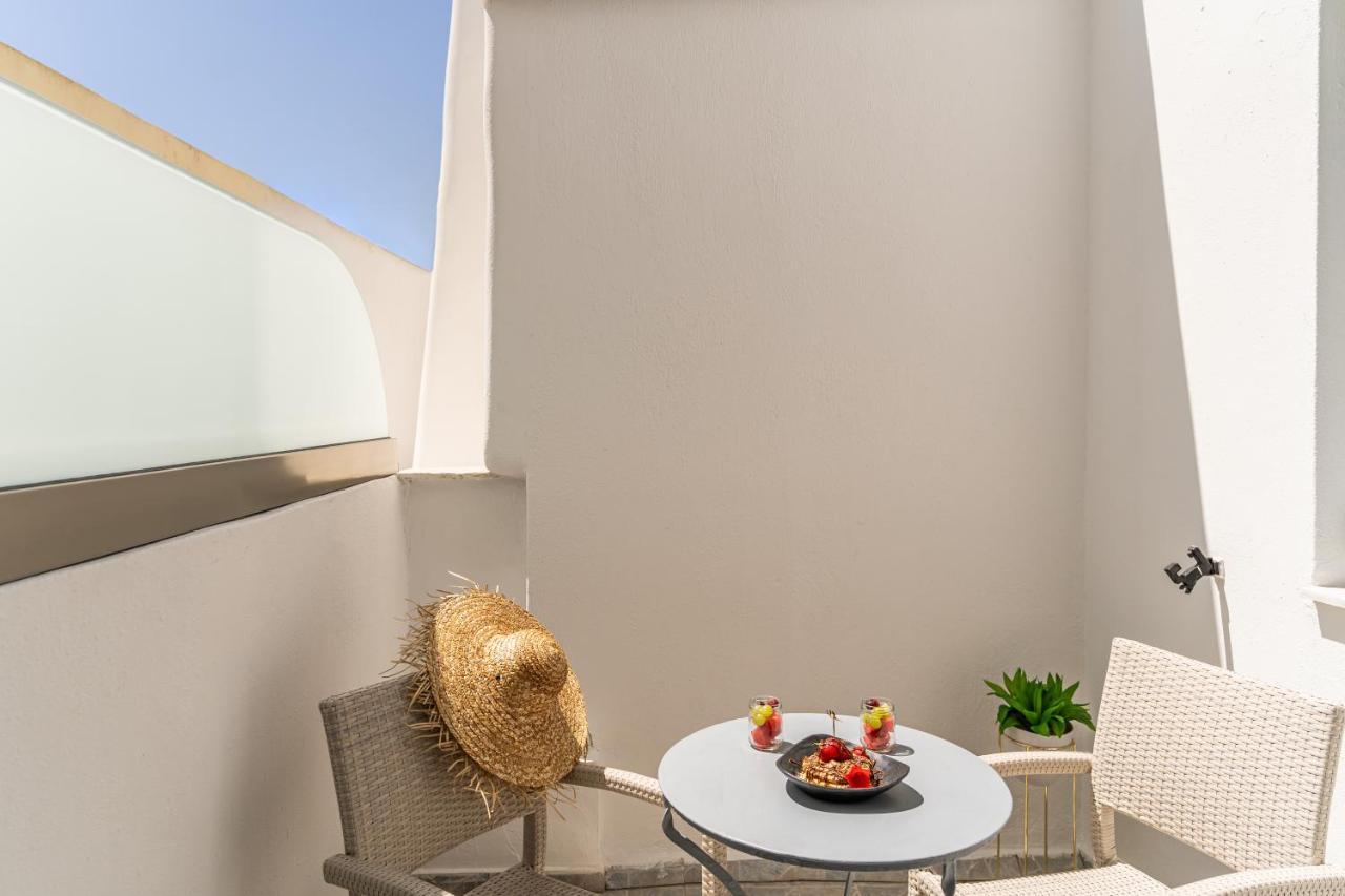 คาเฟียริส อพาร์ตเมนต์ - ออน เดอะ คลิฟ Aparthotel ฟิรอสเตฟานี ภายนอก รูปภาพ
