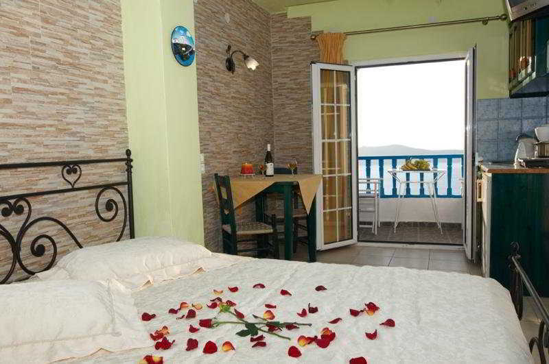 คาเฟียริส อพาร์ตเมนต์ - ออน เดอะ คลิฟ Aparthotel ฟิรอสเตฟานี ภายนอก รูปภาพ